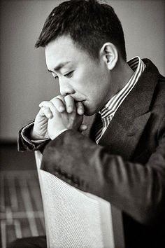 张译和陈松伶为什么会选择丁克,张译为何娶大6岁二婚妻子带孩子