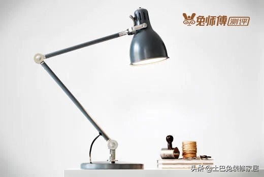 飞利浦和雷士护眼灯哪个好,飞利浦有两款护眼灯哪款好