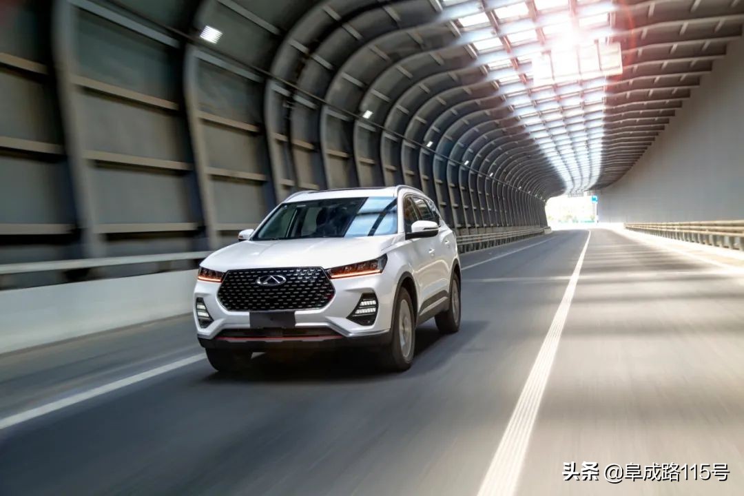 都说奇瑞长进很大，体验瑞虎7后有很多感触，不过还是有话要说