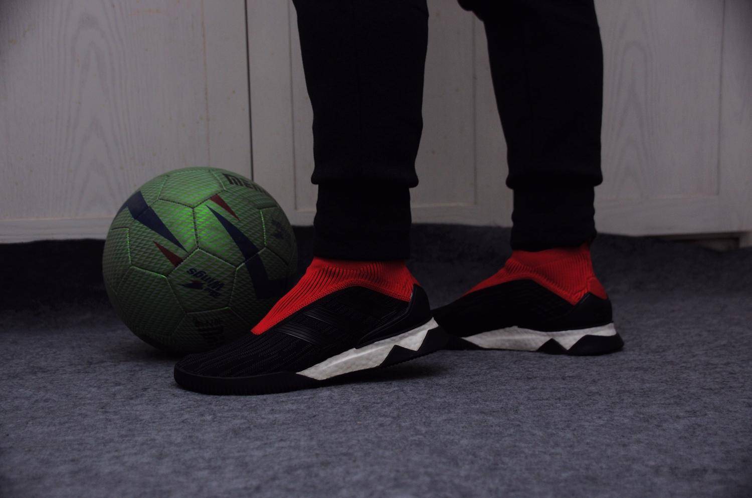 足球鞋predator黑红,predatortango足球鞋