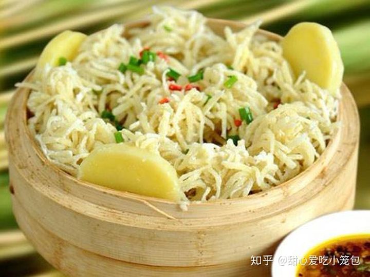 山药蛋和莜面栲栳栳,只有莜面栲栳栳还有个山药蛋