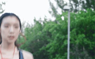 耳机孔和充电孔一体怎么使用,耳机孔和充电孔可以用一个么