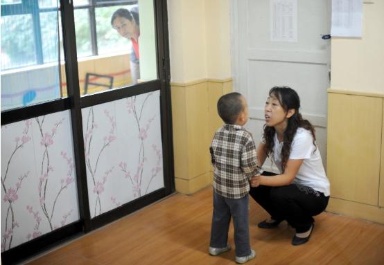 入园一哭一整天？宝宝开园三种焦虑，根源可能在父母身上