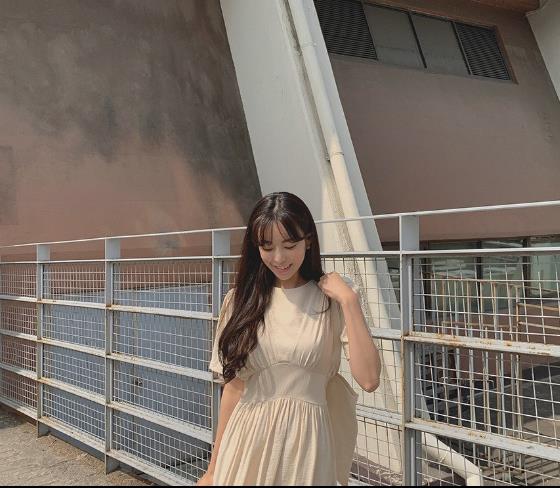 八字刘海怎么打理快速出门,出门刘海乱了