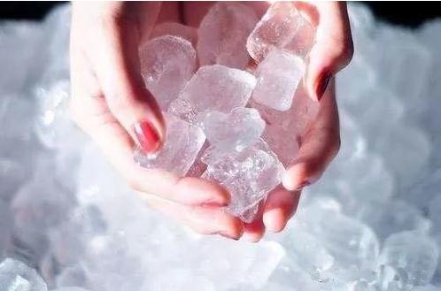 冷敷可以直接用冰块吗,干冰冷敷