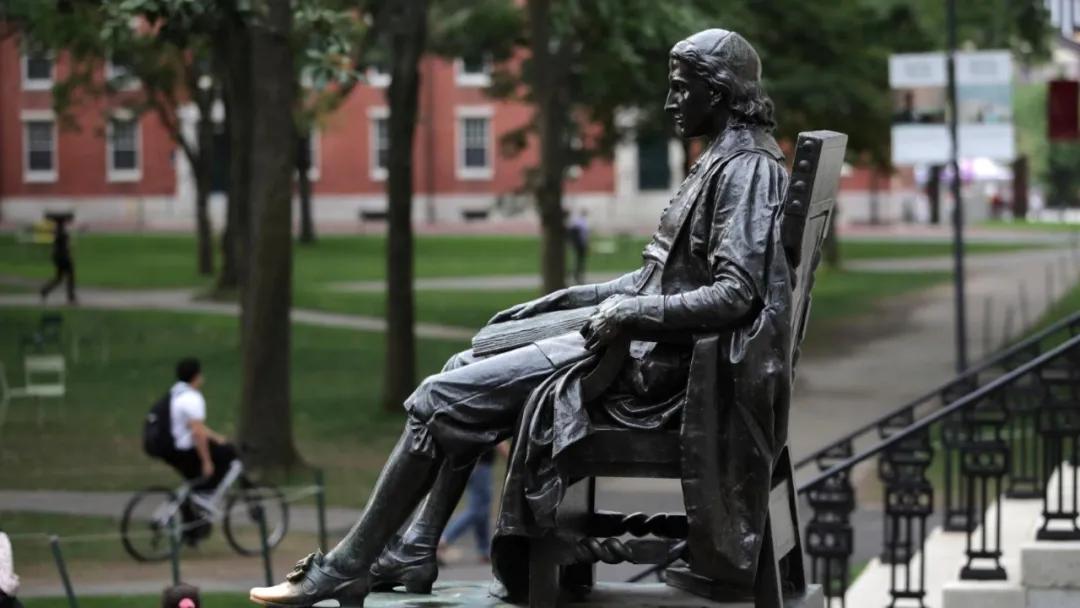 哈佛博士揭露哈耶普招生残酷真相：穷人、非白人，别爬藤了