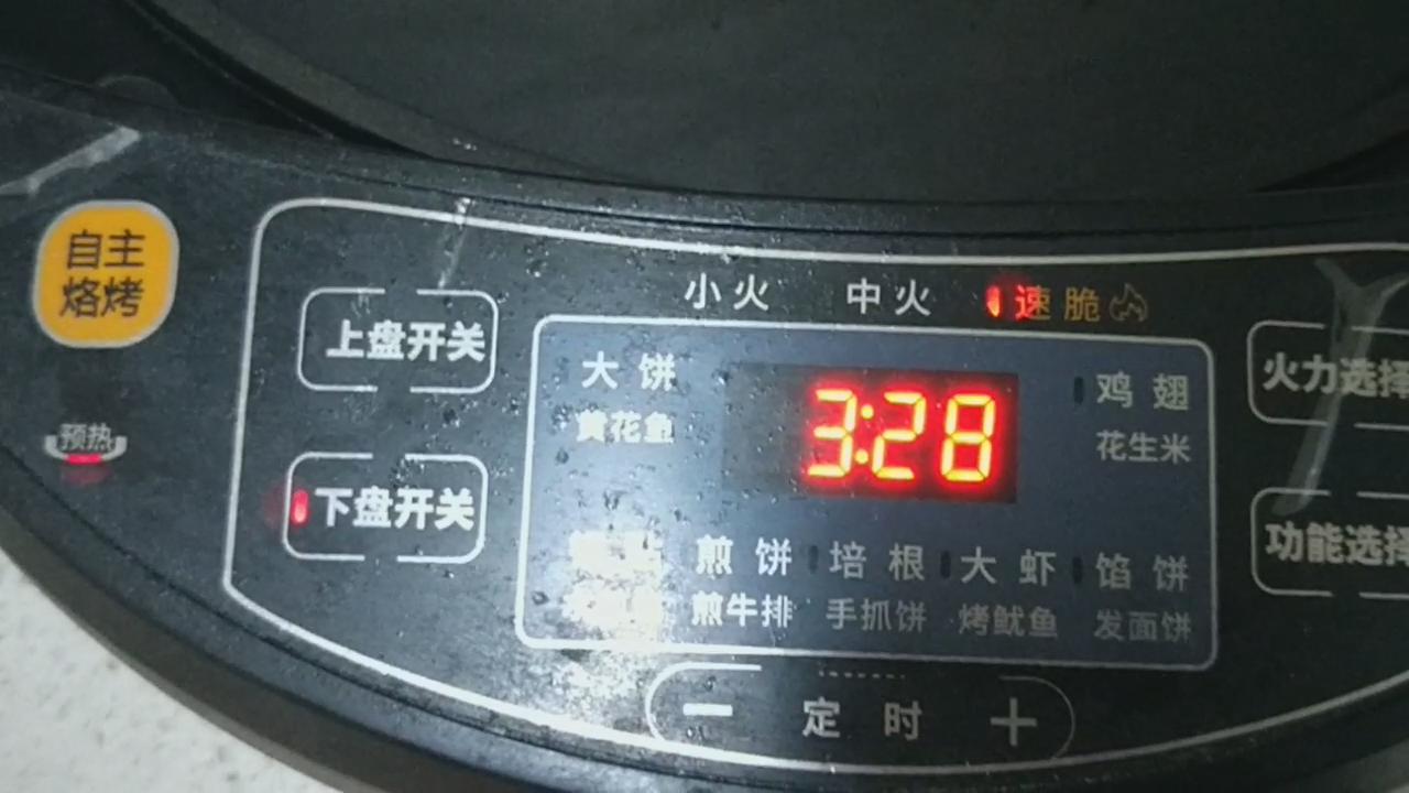 电饼铛烙的饼怎么很干,为什么利仁电饼铛烙饼干硬