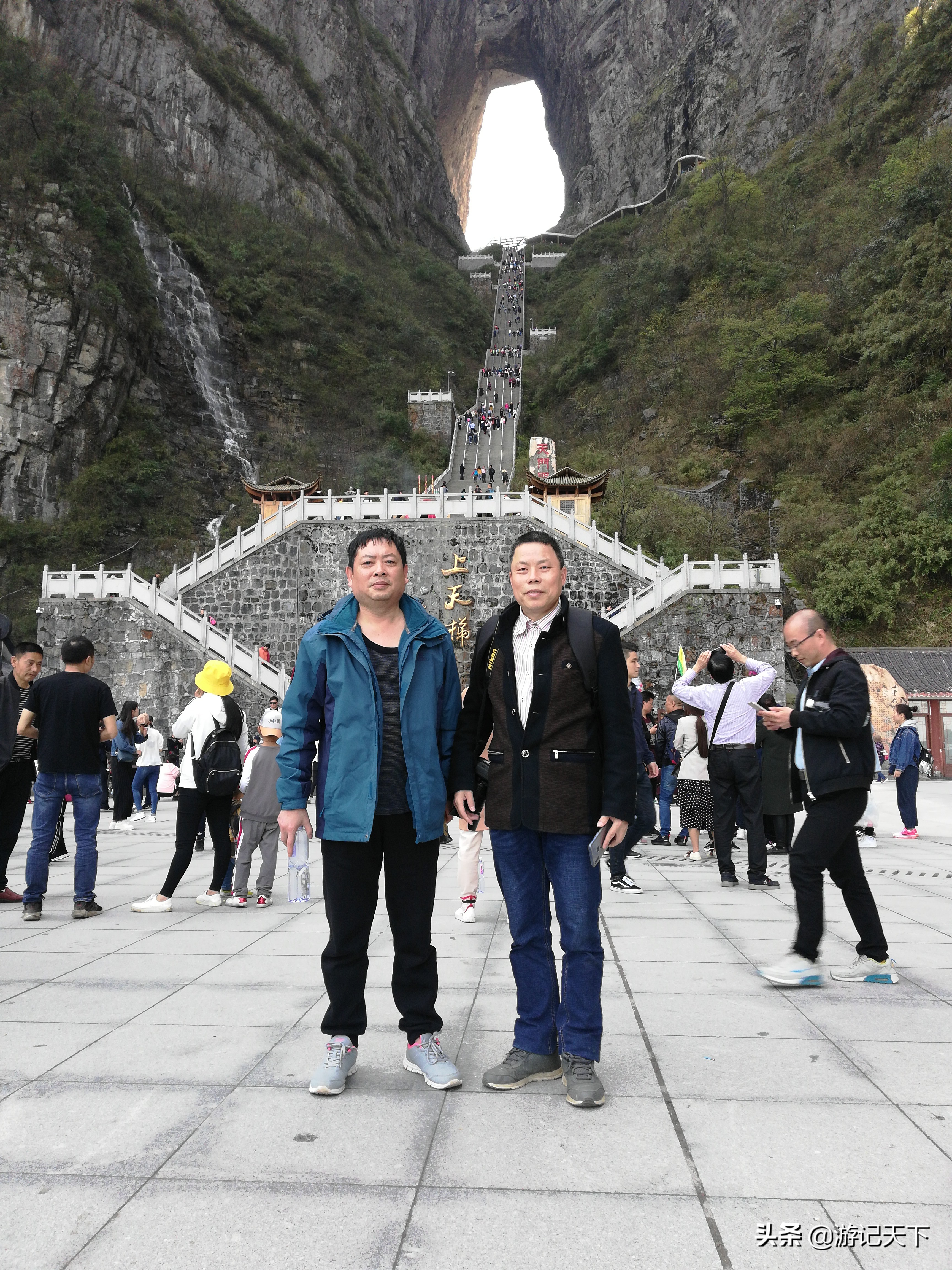 天门山未解之谜,天门山玻璃栈道