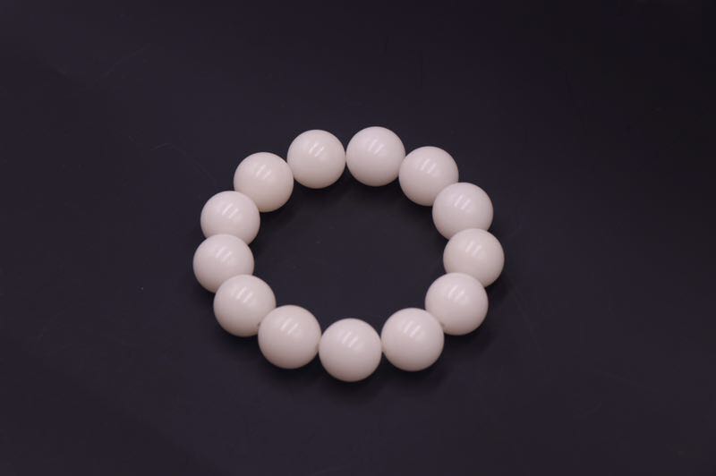 白玉菩提盘玩方法和注意事项,白玉菩提根怎么盘玩和保养