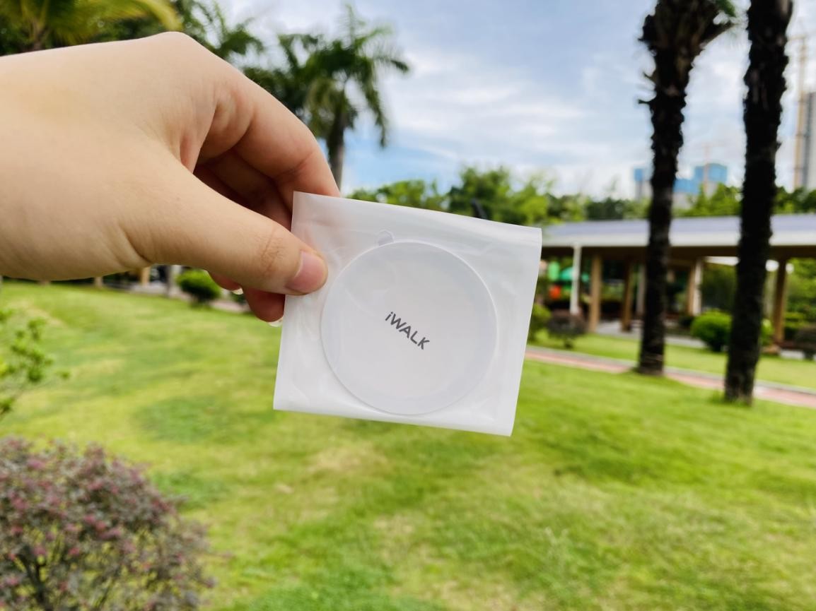 iwalk磁吸无线充电宝充多少电,iwalk无线充电宝吸盘式测评