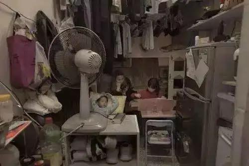 香港棺材房纪录片完整版,香港的棺材屋你见过吗