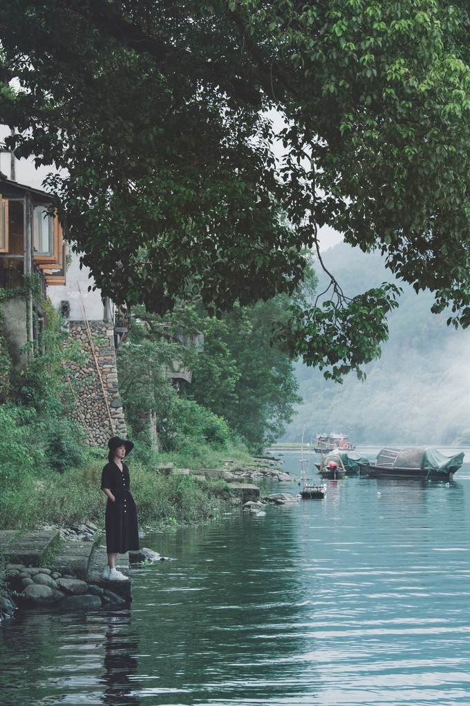 心中有桃花源何处都是山水间,心中若有桃花源何处是水云间
