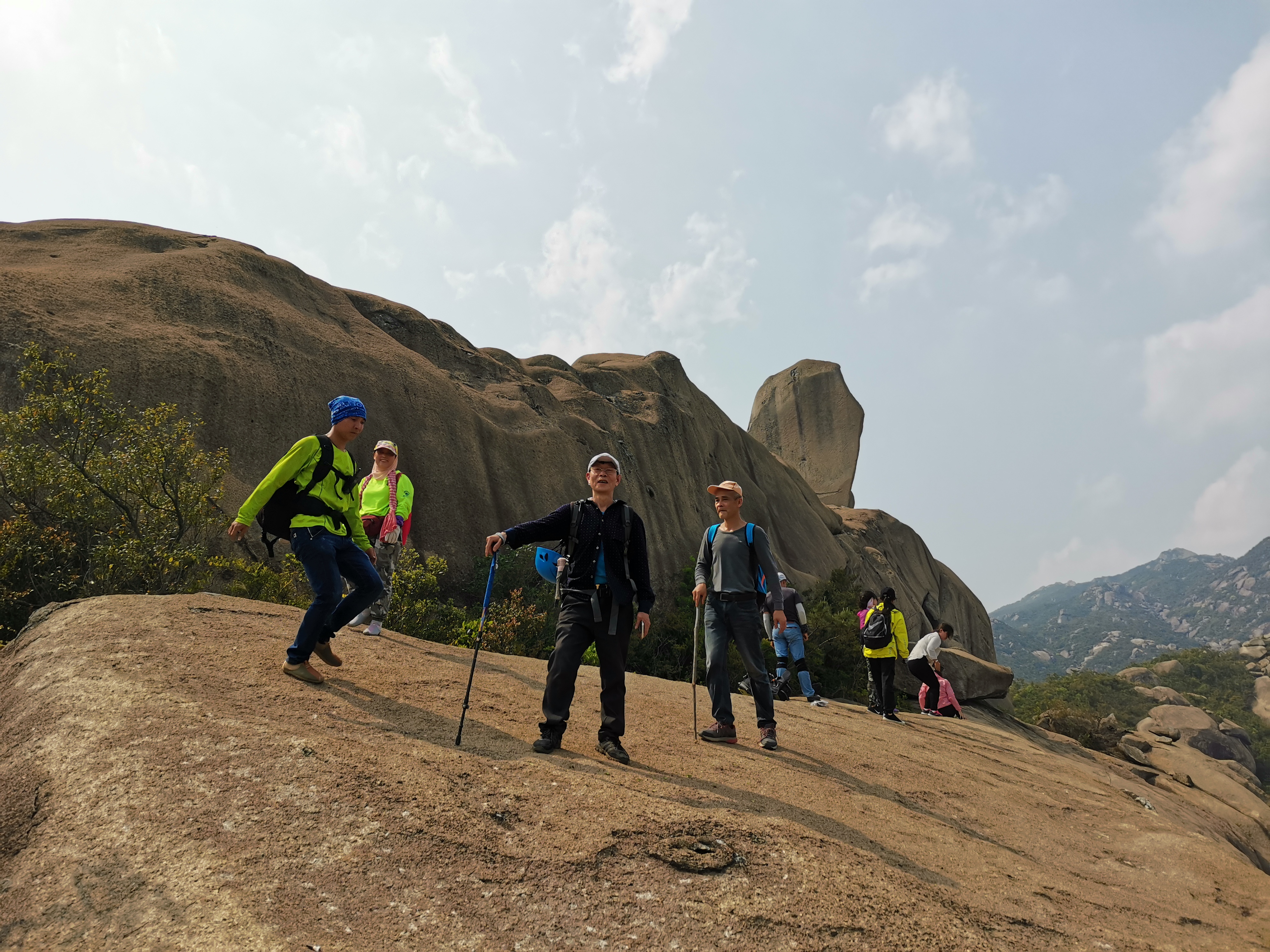 乌山三石连登快乐之旅星期六登山队