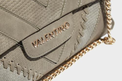 买服装吗亲，让你迷糊的那种