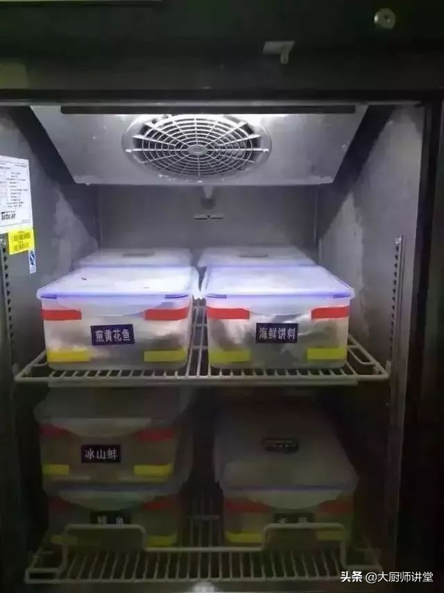 火爆全国的4D厨房到底是怎么样的？厨师长给你看看这些照片