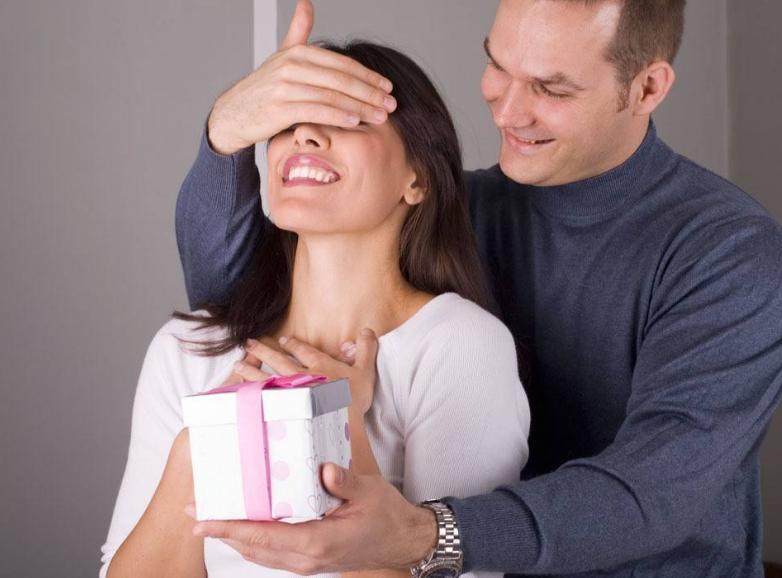 丈夫犯错了恼羞成怒该怎么办,丈夫犯错了该不该原谅