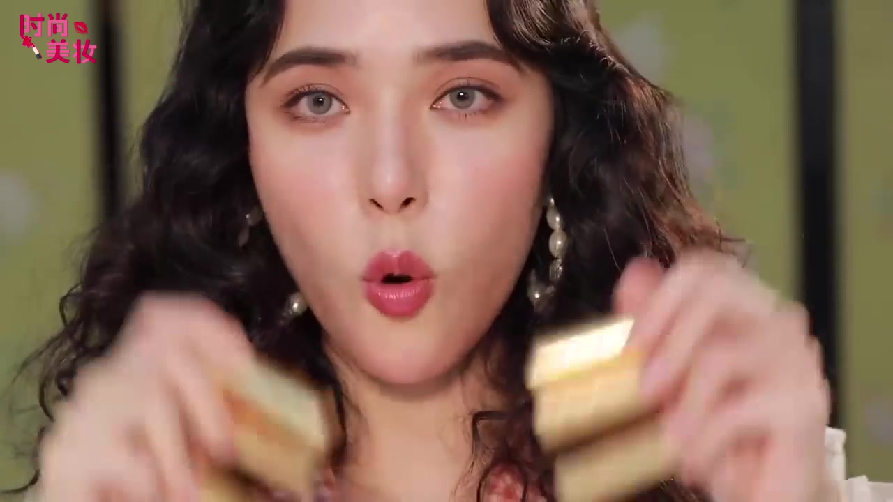 gucci唇膏黑碎花,gucci唇膏透明难闻