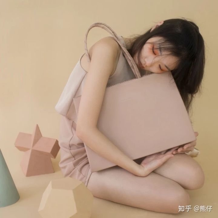 千元包包推荐轻奢20岁,千元小众包包推荐百搭平价