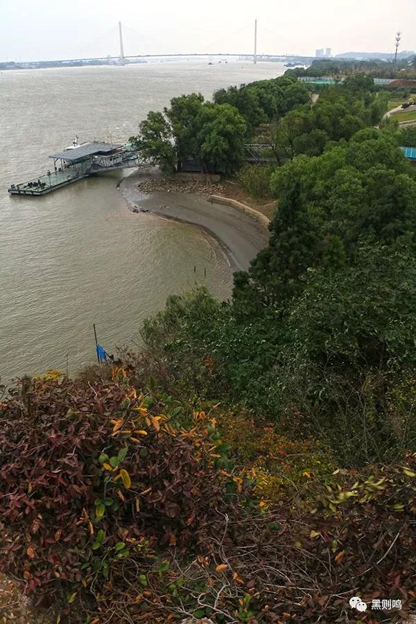 南京相隔百年的照片,南京城景对比图