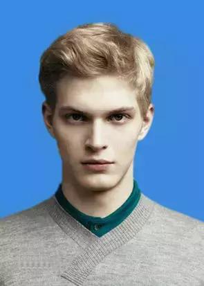 ps一寸证件照填充后尺寸变大,ps如何给证件照换底色ps教程