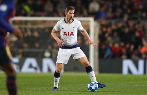 最贵也最强！范戴克强势登顶世界十大中卫榜单，曼联巴黎无人入榜