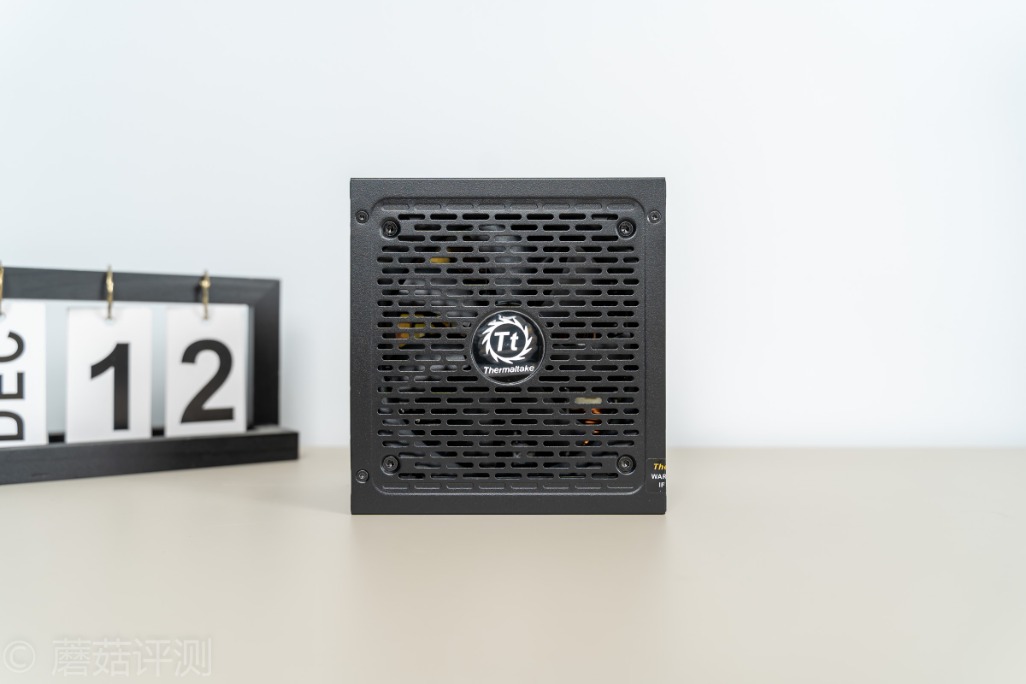 用料给力,安静稳定、Tt(Thermaltake)GT650W金牌全模组电源