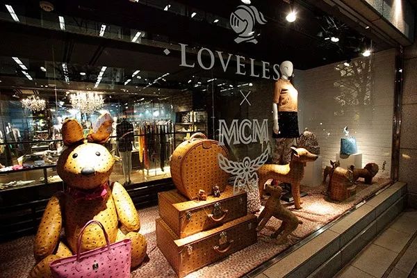 从濒临倒闭到年营收25亿,从濒临倒闭到市值266亿