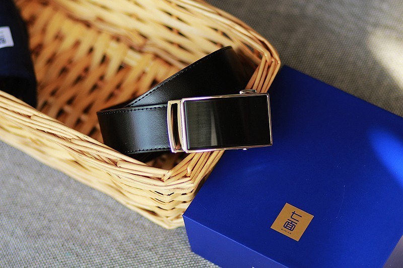 黑色真皮自动扣皮带女款,经典鳄鱼纹真皮皮带