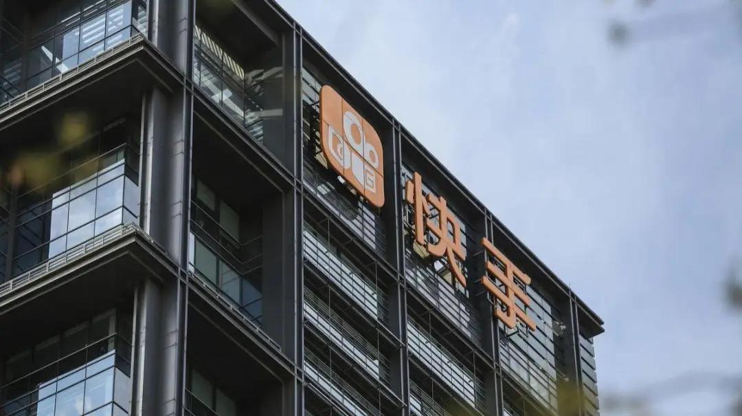 没有东哥和宿华的那场午餐，哪有雨绮亏280万的机会？