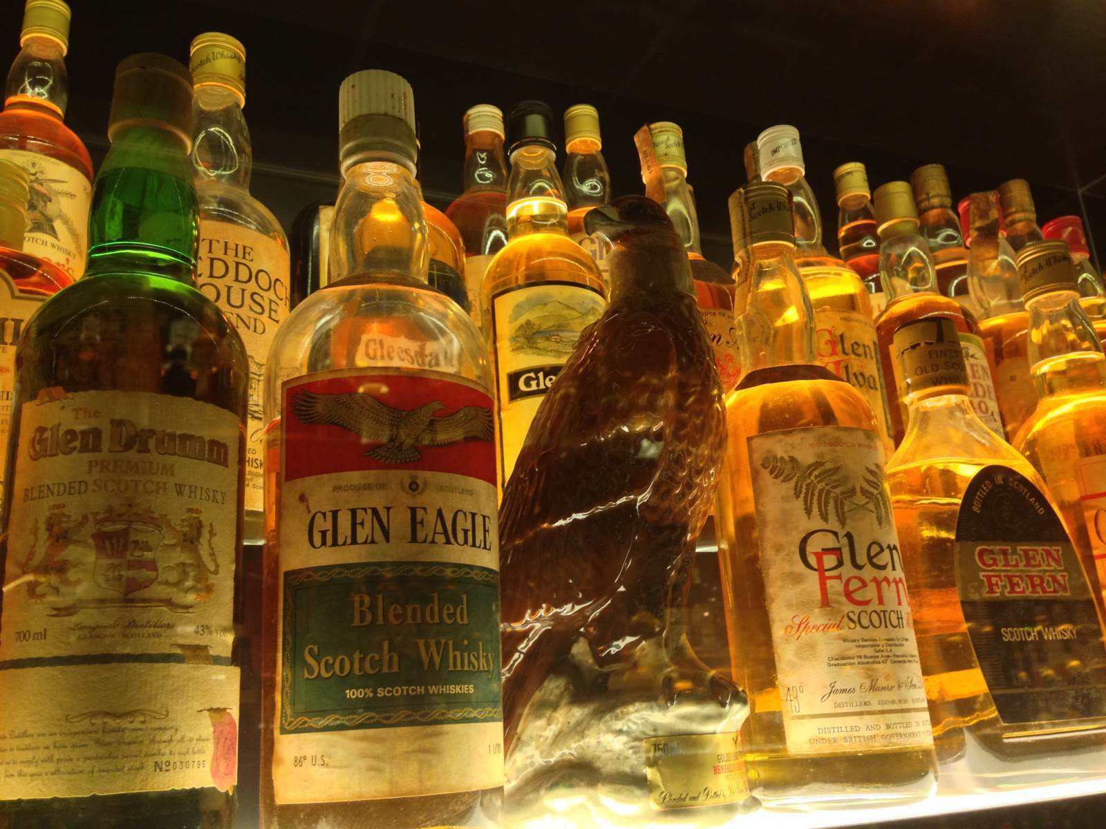 巧克力配酒美食,松露巧克力加酒