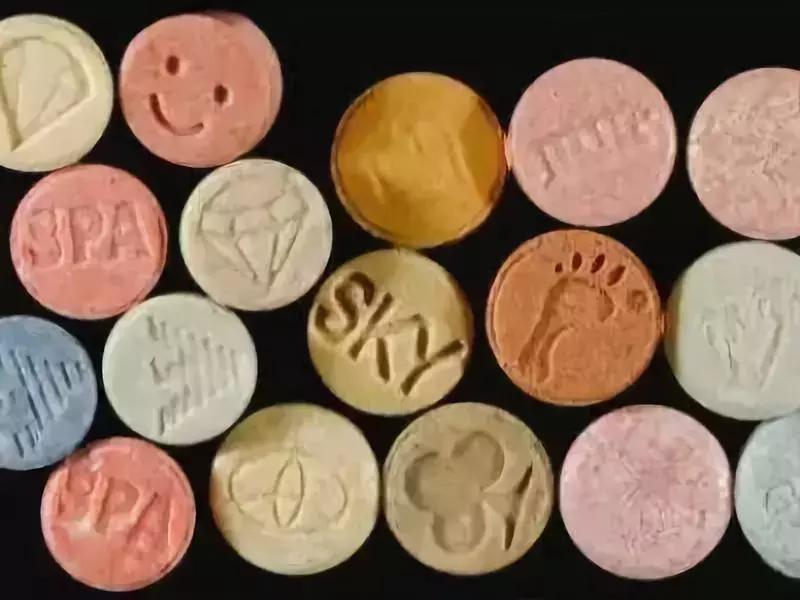 绝命毒师剧毒,绝命毒师毒品是用冰糖做的吗