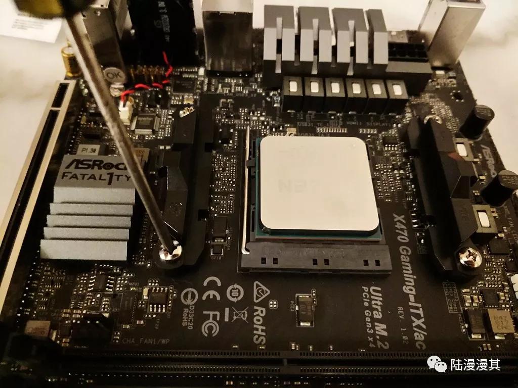 孤勇者mini机箱itx装机,240水冷itx机箱装机全过程