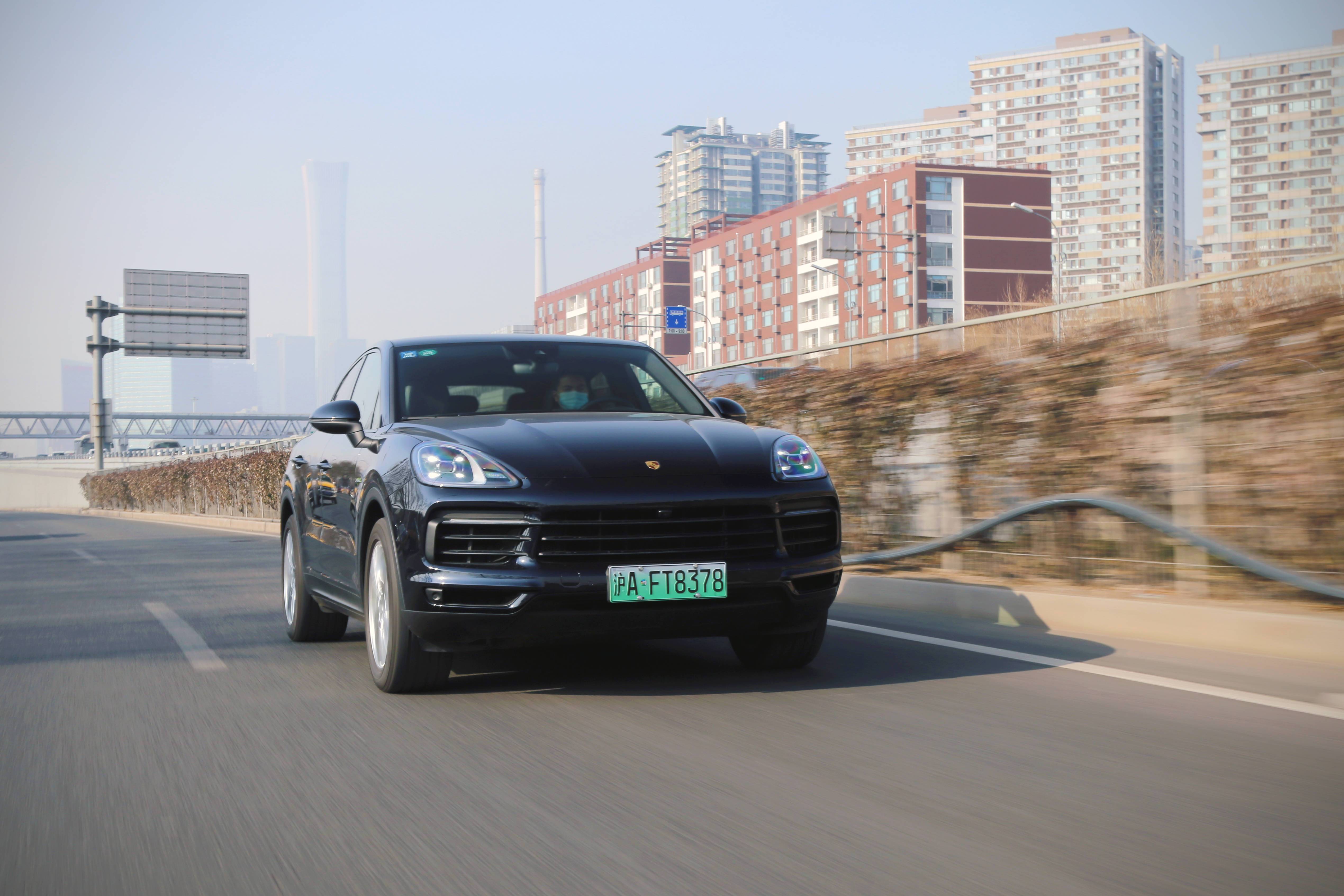 卡宴coupe和e-hybridcoupe外观有区别吗,试驾卡宴coupe2024款