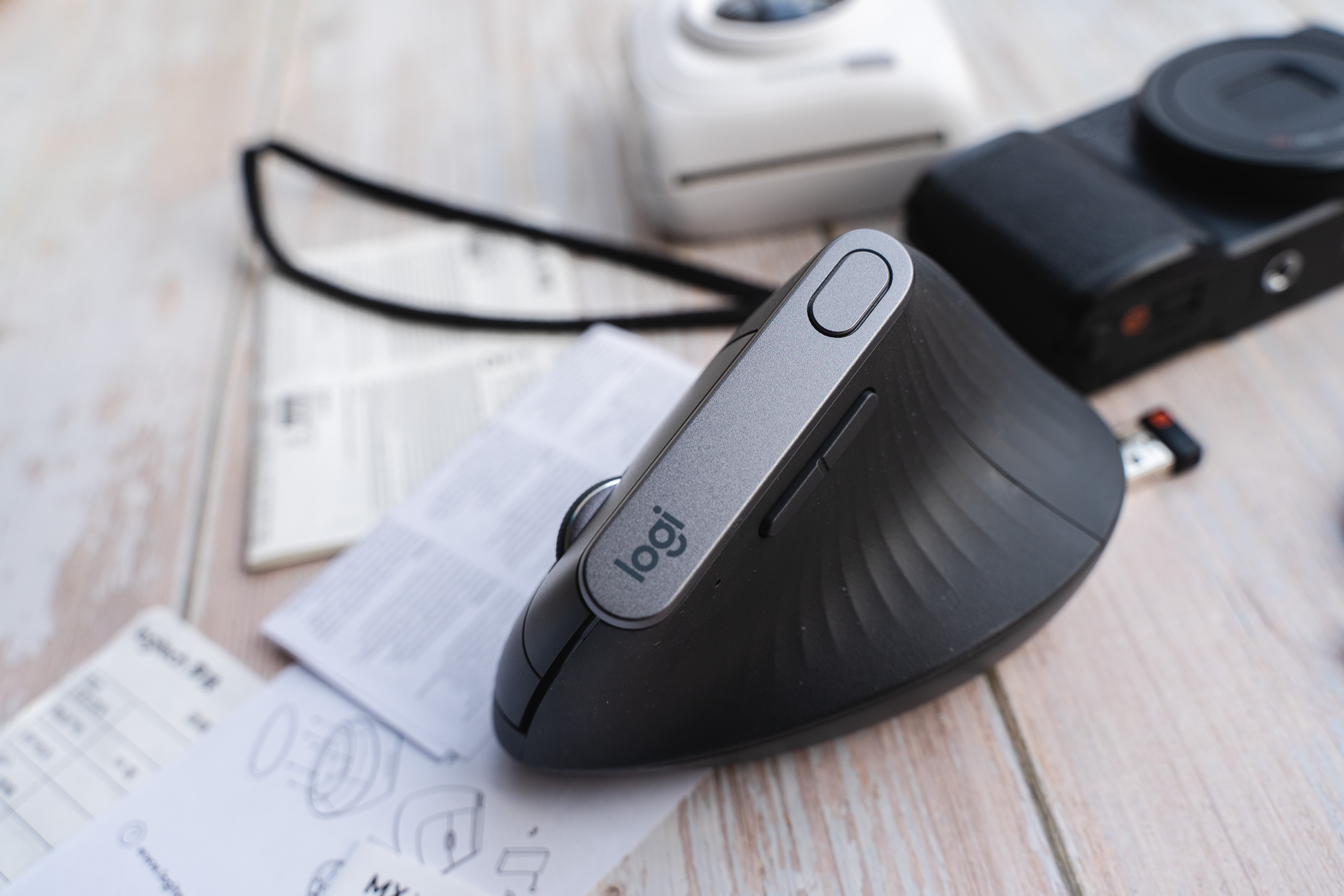 罗技mxanywhere3鼠标mac版区别,罗技mx鼠标能随键盘切换吗