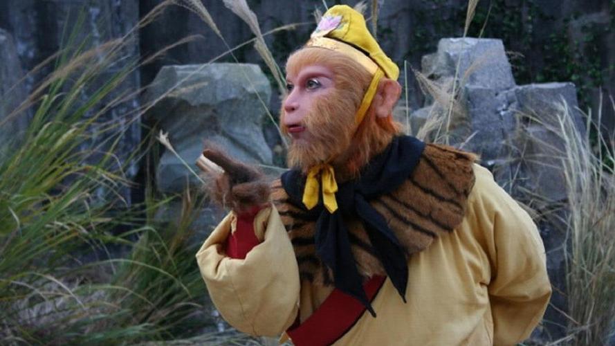 唐僧，口红在哪买的？猴哥，亮片眼影不错哟