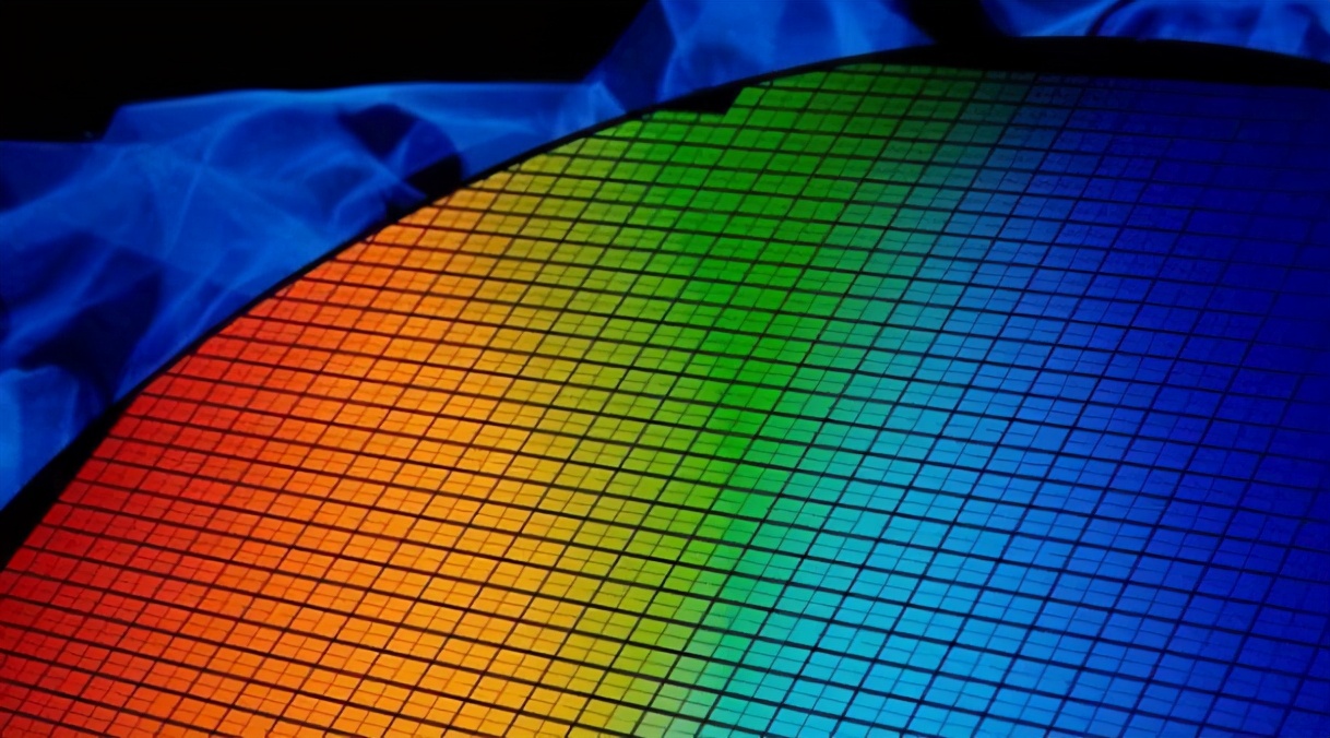 国内芯片巨头强势崛起,三个月净赚84亿超越格力