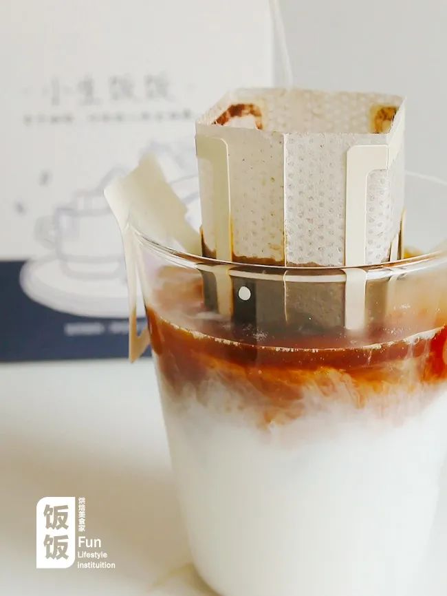 「生椰拿铁」火爆全网的夏日生椰拿铁,在家就能轻松复刻