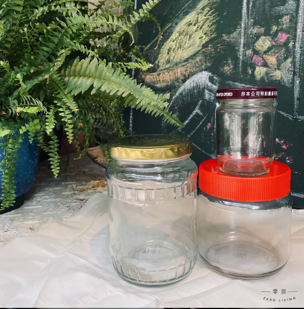 “裸卖”商店:食物都没有包装,想买东西要自己带上容器