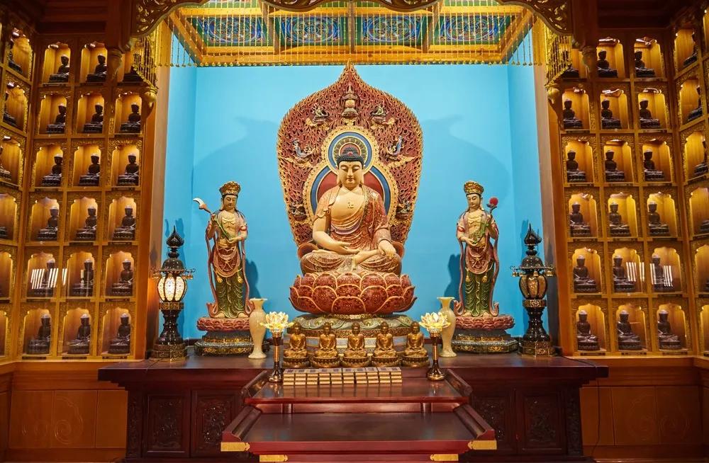 恭迎月光菩萨诞辰文案,九华山拜月恭迎月光菩萨驾临坛场