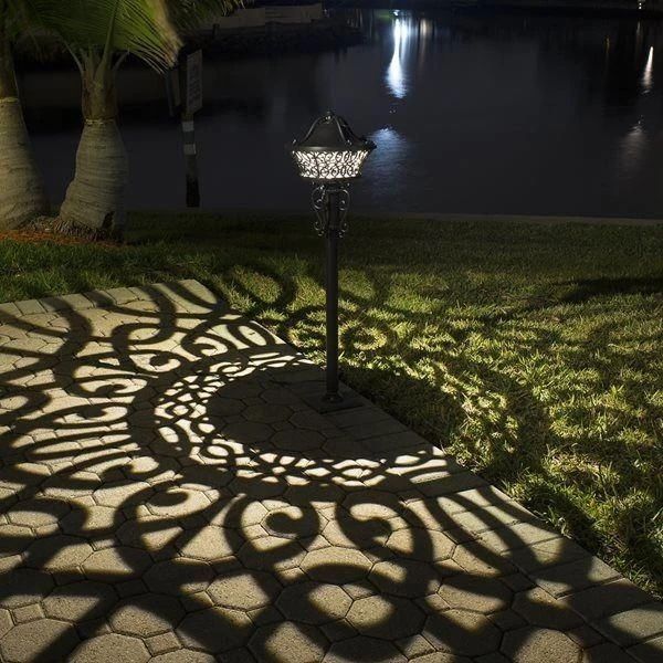 千万别让5块钱的小灯泡，毁了你价值500万的庭院花园