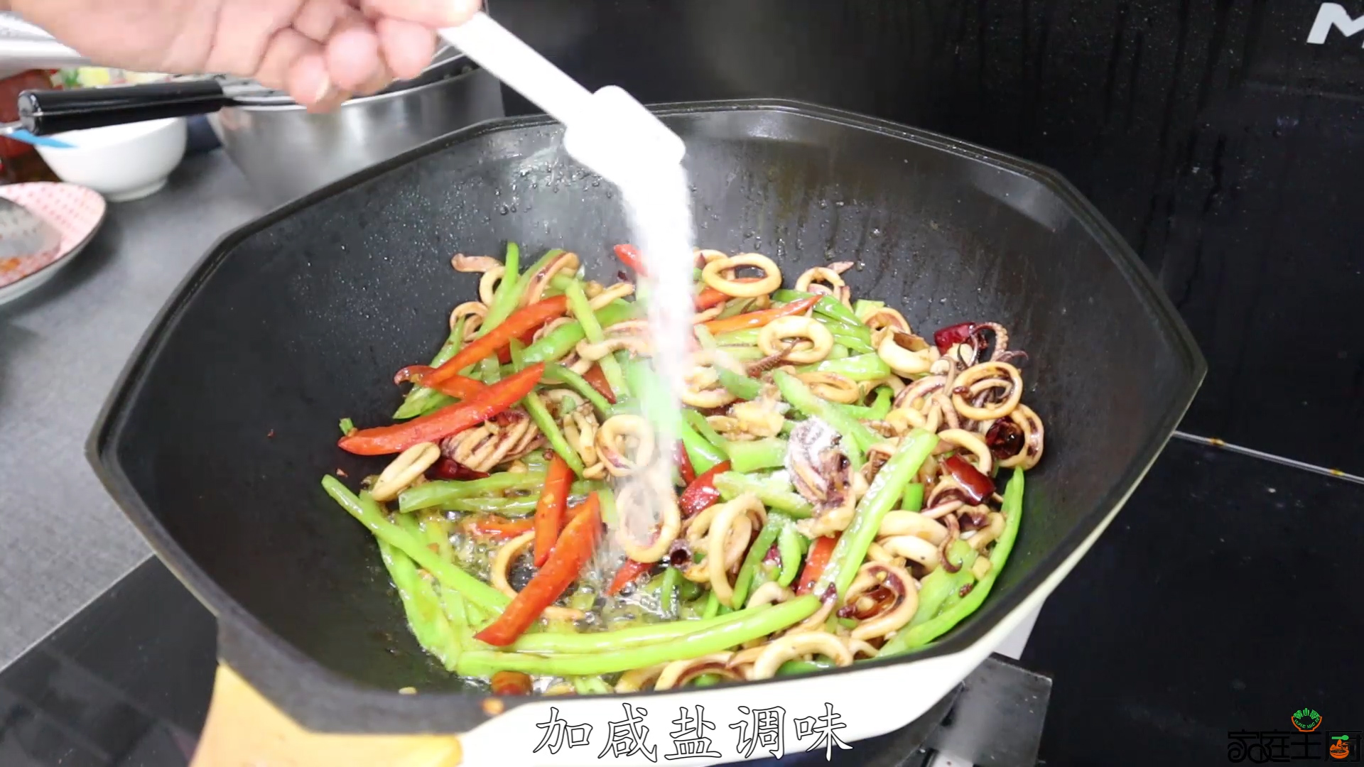 爆炒鱿鱼怎么才能做到爽脆好吃,爆炒鱿鱼如何去腥