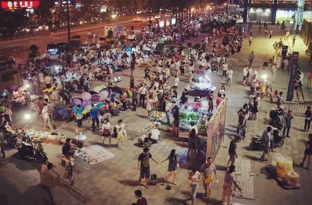 魅力西安大雁塔,西安人为什么喜欢去小寨