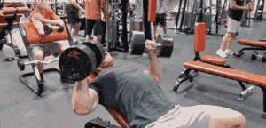 哑铃练胸肌上胸和下胸20分钟,哑铃练胸肌怎么练大小胸