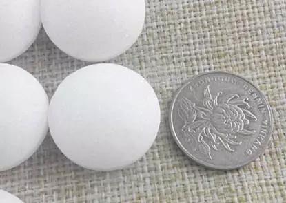 鞋子有异味如何去除呢,鞋子发潮有异味怎么办