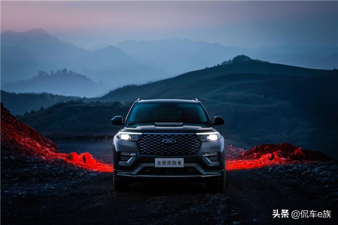 第六代福特探险者赤金版,全新第六代福特探险者霸气来袭