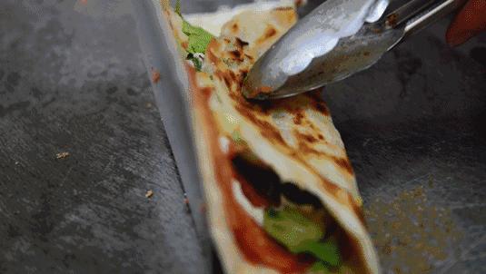 早餐吃什么中午吃什么晚上吃什么,早餐能吃什么就吃什么