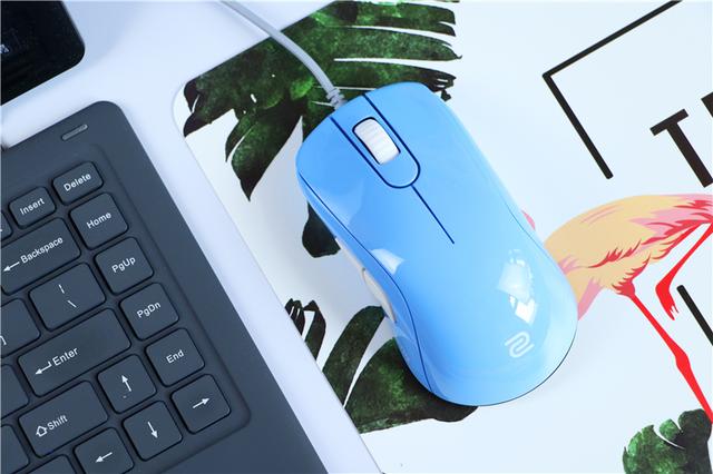 卓威s2鼠标用的什么微动,卓威带你体验什么叫专业电竞鼠标