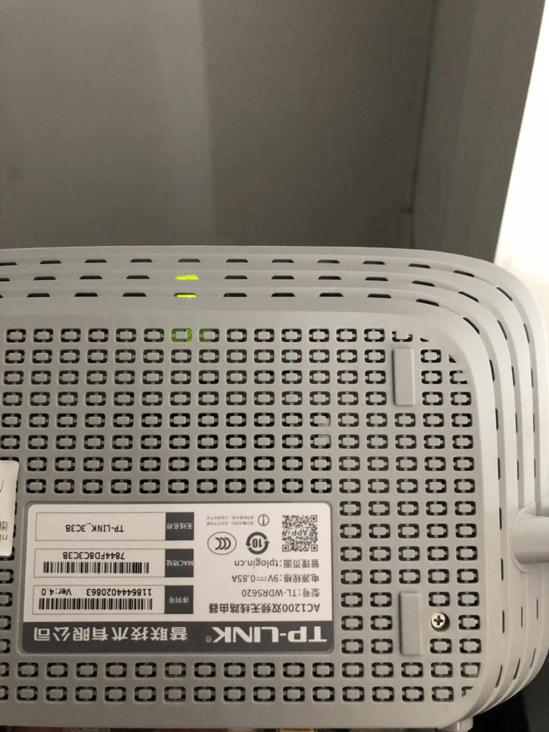 腾达路由器和tplink哪个路由器好,tplink路由器和荣耀路由器哪个好