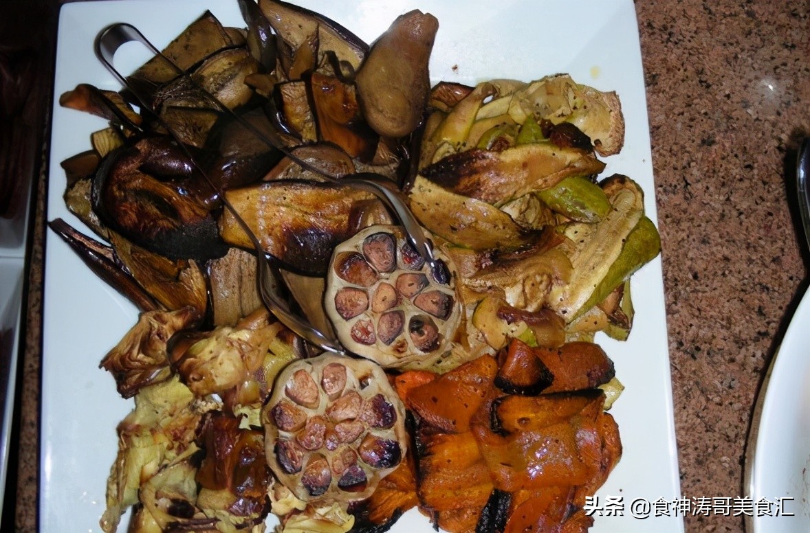 沙特家庭的一日三餐，营养过剩导致胖人太多，无奈宣布减肥换黄金