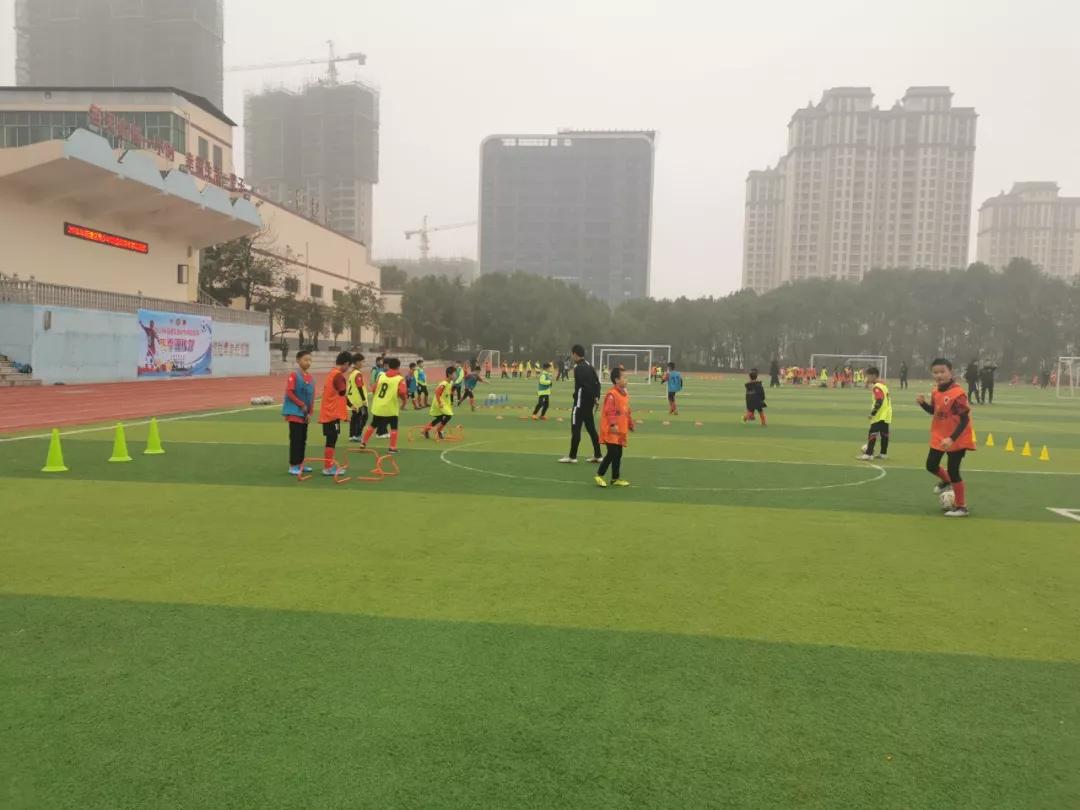 2020年青少年足球冬训营,株洲荷塘区篮球训练营